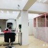 托尼美发店最出名的三个地方：服务质量高、时尚潮流、技术专业化