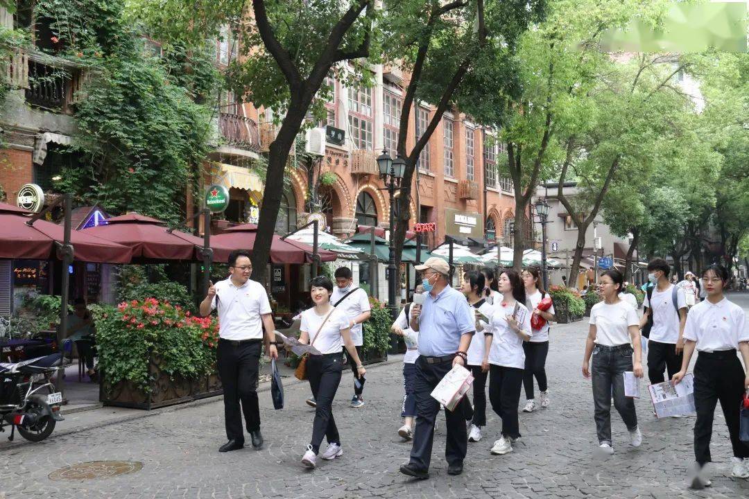 城市英雄暴走破解版：揭秘大都市中的无畏守护者