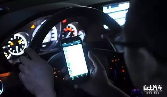新手司机陪练服务：专业教练带你熟悉车辆操作技巧