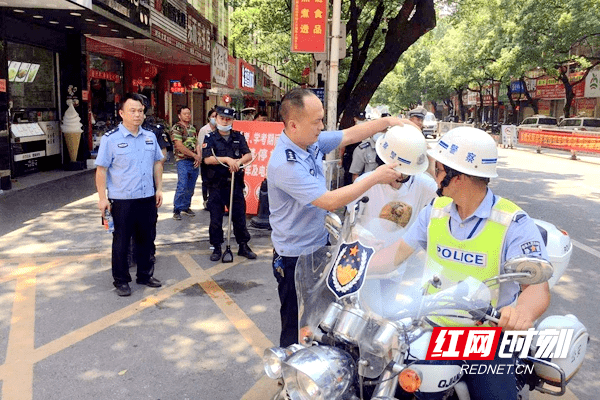 垃圾管理员破解垃圾分类难题：从管理员到环保先锋