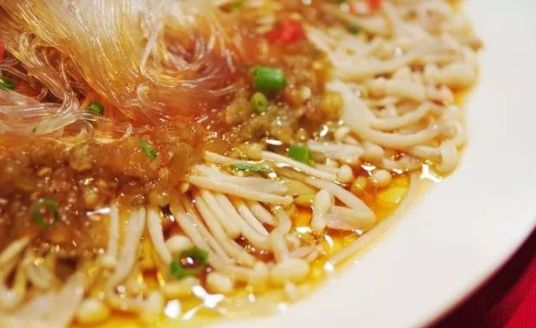 拉面大厨斗志昂扬，无限金币钞票让他事业蒸蒸日上