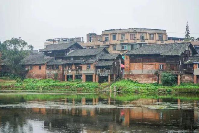 免费下载筑梦水乡：漫步古镇美景，感受水乡生活之美