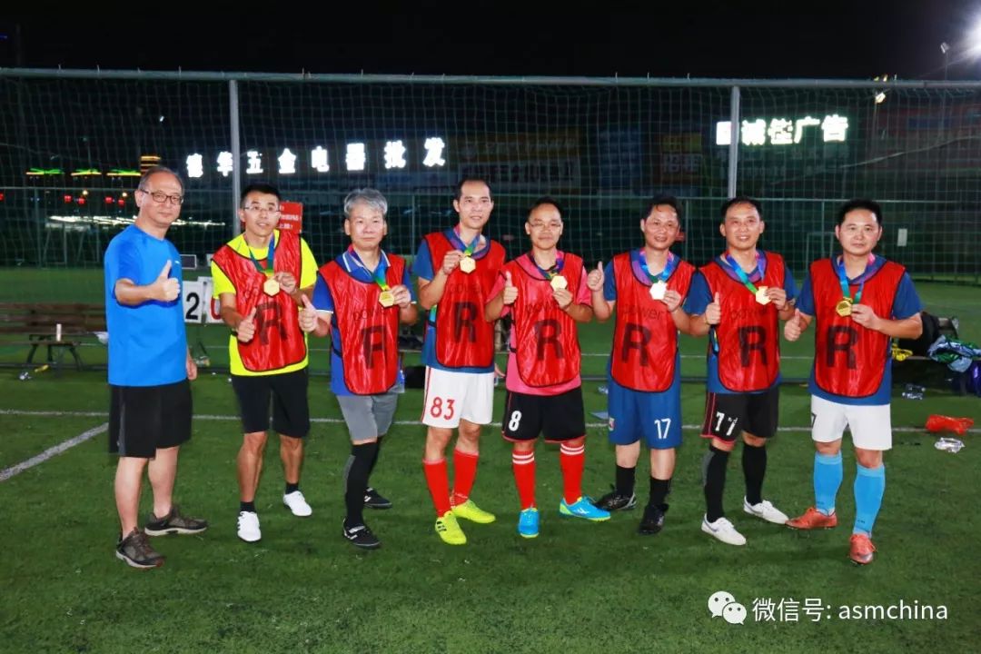 扎吉足球oupower：提升团队合作力，赢得胜利！
